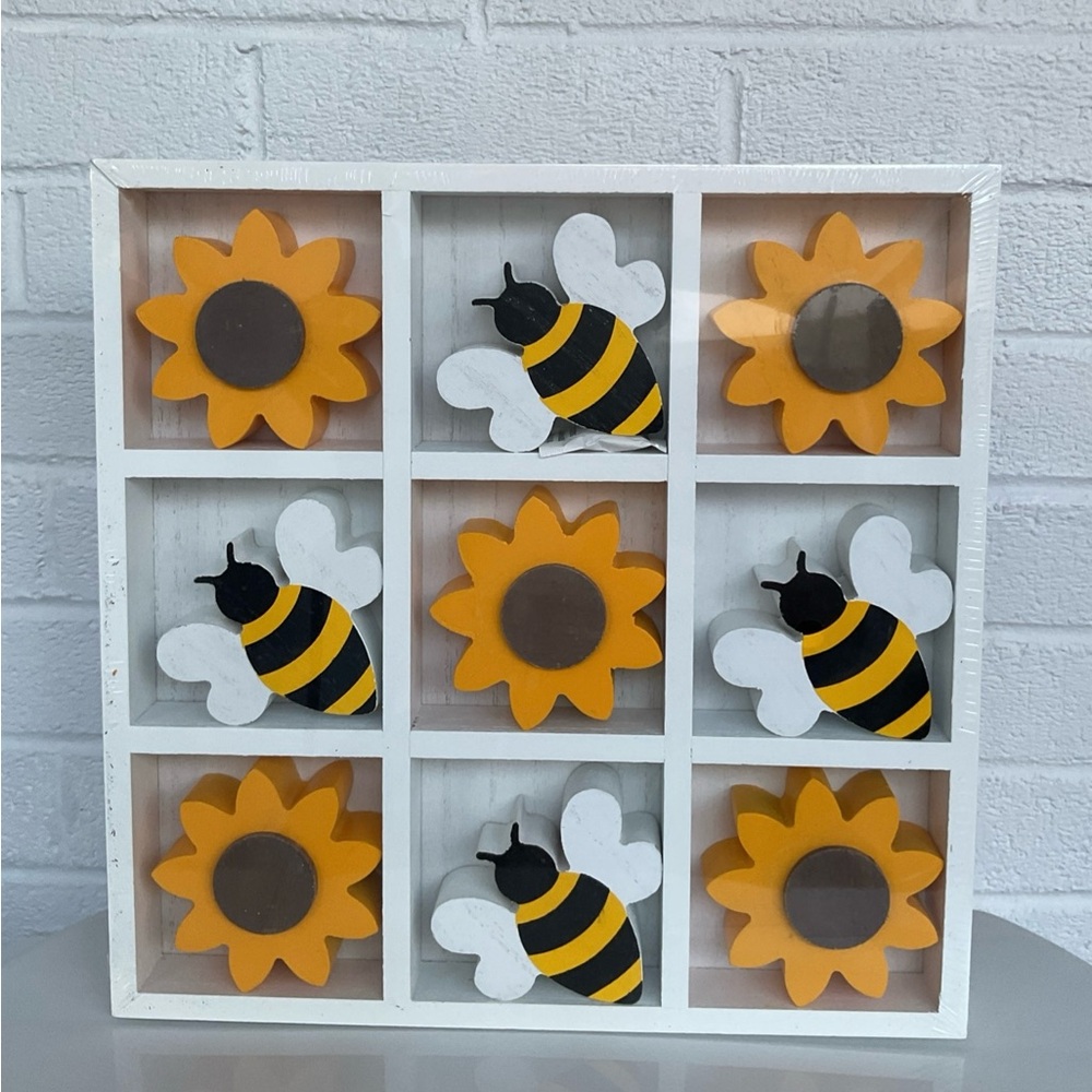Wooden Bee & Sunflower Tic Tac Toe Game New, Sealed.